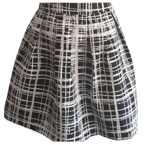 Sparkle and Fade Black and White A-Line Skirt Size 4 📦 - Picture 7 of 7